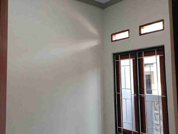 Rumah Minimalis Lokasi Strategis di Bintara