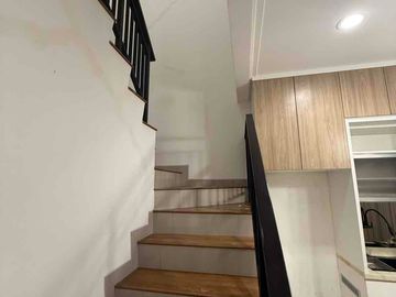 Disewakan Rumah 3 Kamar Cluster Magenta Boulevard Fullfurnish