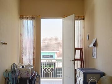 Dijual Rumah 2 Lantai Medokan Sawah Rungkut MERR REV.A735