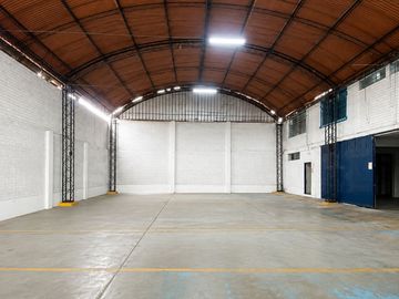 VENTA DE LOCAL INDUSTRIAL 634m2 - CALLAO