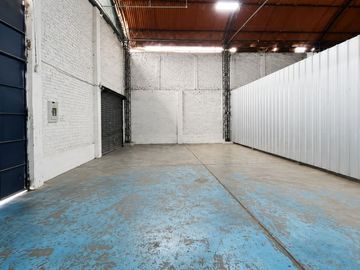 VENTA DE LOCAL INDUSTRIAL 634m2 - CALLAO