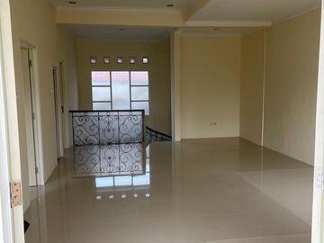 Dijual Rumah 2 Lantai Purimas Gunung Anyar MERR REV.A746