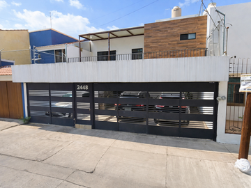 Se Vende casa en Calle Cuarzo, Bosques de las Lomas,Guadalajara