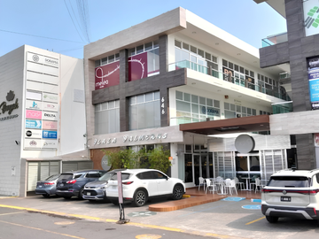 RENTA DE LOCAL EN PLAZA PALMERAS, BOCA DEL RÍO, VER