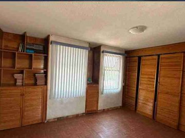 CASA EN RENTA