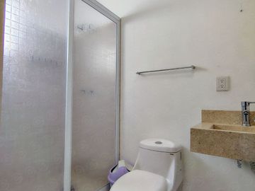 Casa en RENTA AMUEBLADA en Residencial Murano, Blvd. La Herradura, Zona SUR León, Gto.