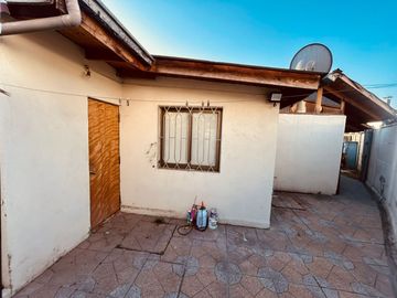 Casa 4 Dormitorios Dos Baños Estacionamientos Primo Rivera