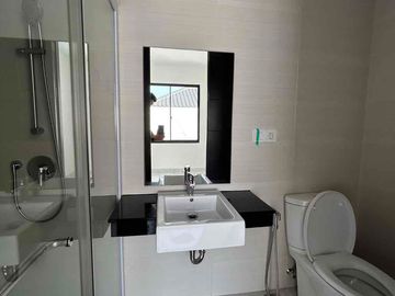 Jual Rumah Golf Island PIK 5x17,8 3 Lantai Siap Huni