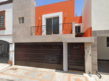 Se Vende Casa en Cumbres De La Patagonia, cubres Elite Cuarto sector, Monterrey