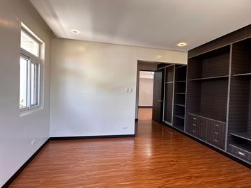 SINGLE DETACHED MODERN HOUSE FOR SALE IN BF HOMES PARANAQUE