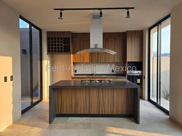 Zirandaro san miguel de allende vendo casa en privada con amenidades a estrenar 3 recamara 3 baños
