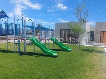 Zirandaro san miguel de allende vendo casa en privada con amenidades a estrenar 3 recamara 3 baños
