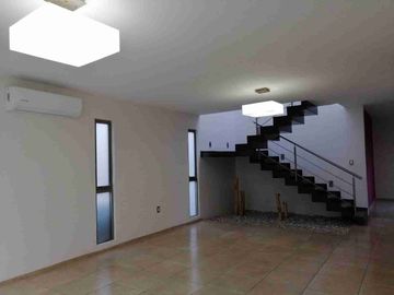 CASA EN RENTA SIN AMUEBLAR EN FRACC. LA  TAMPIQUERA, BOCA DEL RÍO, VER*
