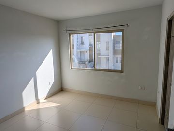 Bonita Casa en Renta en Residencial
