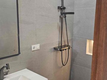 BRAND NEW 2 LANTAI CEMPAKA PUTIH TENGAH JAKARTA PUSAT
