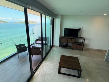 Departamento Amueblado con 2 Recamaras, Central Tower Piso 19 con Una de Las Mejores Vistas.