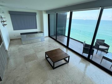 Departamento Amueblado con 2 Recamaras, Central Tower Piso 19 con Una de Las Mejores Vistas.