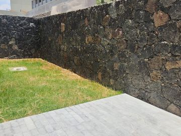 Departamento en Renta con elevador Zibata 2 Recamaras Nuevo cerca de Plazas y parques