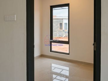 Rumah Everhill Batam Centre UnFurnish 5 Kamar