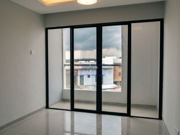 Rumah Everhill Batam Centre UnFurnish 5 Kamar