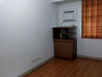 Gateway Garden Heights 2BR 54sqm Semi-furnished P30K in Mandaluyong