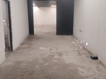 Bodega en renta en fraccionamiento Loma Griega, León Guanajuato