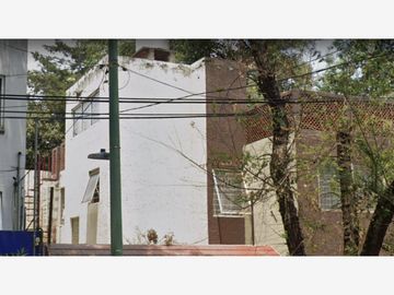 CASA EN REMATE UBICADA EN LA COL DEL CARMEN EN COYOACÁN