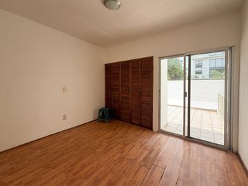 Casa en Venta en Calle Justo Sierra, Zona Arcos Vallarta