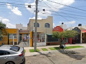 Adalberto Navarro Sánchez 1039, Los Arrayanes, 44766 Guadalajara, Jal