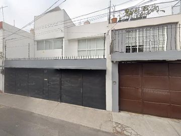 CASA EN  PRADO CHURUBUSCO, COYOACÁN, EN REMATTE BANCARIO