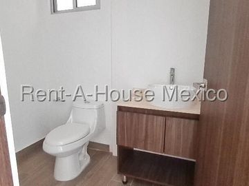 Departamento en Renta en  Bosque Real, Huixquilucan