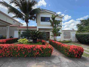 Casa de venta en Urbanización Los Ángeles - km 22 vía a la costa