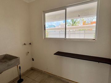 Casa en Venta en Jardines del Sur 1 | Modelo Noni con Jacuzzi y Jardín