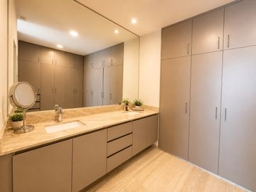 Departamento Amueblado en Renta en Vista Vela, Cabo San Lucas: 3 Recámaras con Vista al Mar