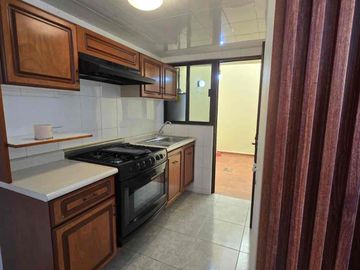SE VENDE CASA EN LOMA VERDE
