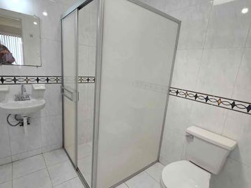 SE VENDE CASA EN LOMA VERDE