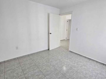 SE VENDE CASA EN LOMA VERDE