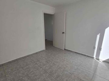 SE VENDE CASA EN LOMA VERDE