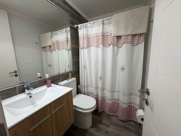 Lomas Montemar, 80 M2, 2 dormitorios, terraza cerrada, 1 estacionamiento