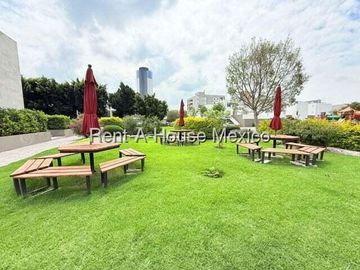 Townhouse en Renta en Santa Fe Juriquilla con Terraza SGU138