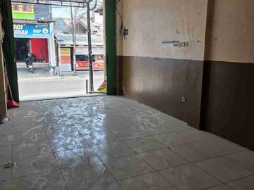 ruko ramai di pondok ungu permai bekasi