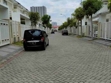 Jual Cepat Rumah 2Lt Minimalis Strategis Murah Nyaman di Griya Galaxy MERR Surabaya