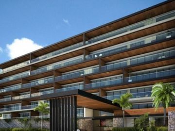 Departamento en Puerto Cancún, golf, club de playa, alberca común, en venta