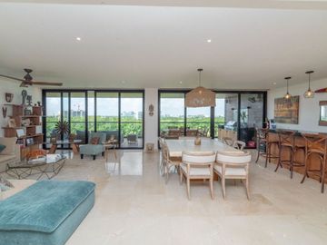 Departamento en Puerto Cancún, golf, club de playa, alberca común, en venta