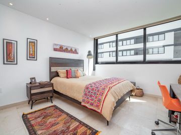 Departamento en Puerto Cancún, golf, club de playa, alberca común, en venta