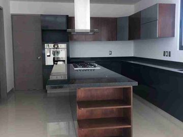 Lomas del Molino 2 Casa en Venta