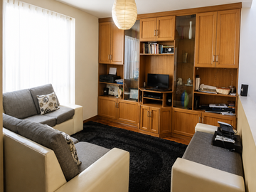 EXCLUSIVA CASA EN VENTA – URB. LOS PORTALES, CAYMA