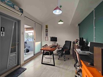Rumah Kantor Siap Huni 3 Lt Lokasi Strategis Harga Ekonomis di Pamulang