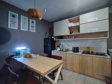 Rumah Kantor Siap Huni 3 Lt Lokasi Strategis Harga Ekonomis di Pamulang