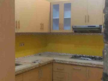 Di sewakan rumah cantik siap huni semi furnished. Raffles Hills Cibubur.